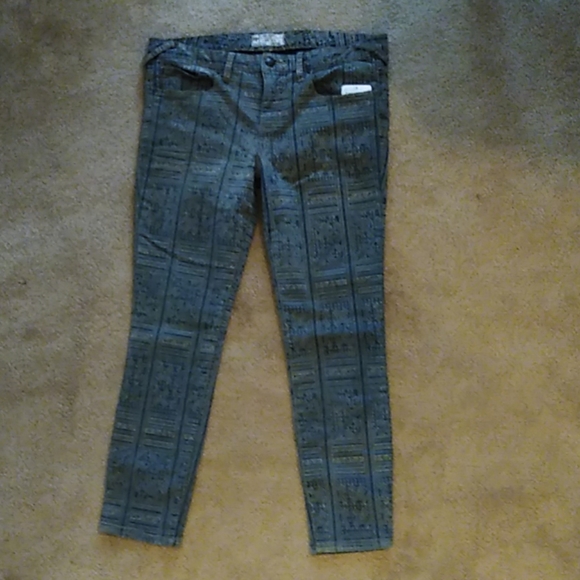 HOST PICK! ❤️Free People pattern jeans - Picture 4 of 8